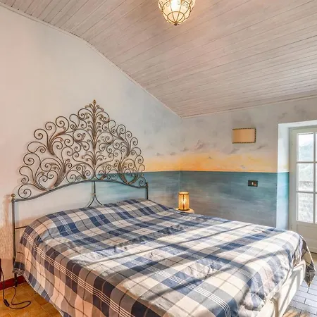 Vakantiehuis La Pescosa Isola (Liguria)