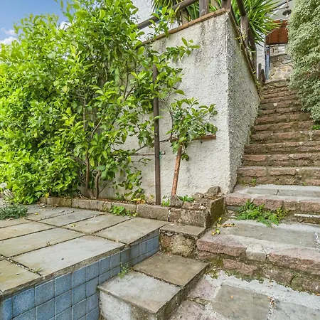 Vakantiehuis La Pescosa Isola (Liguria)